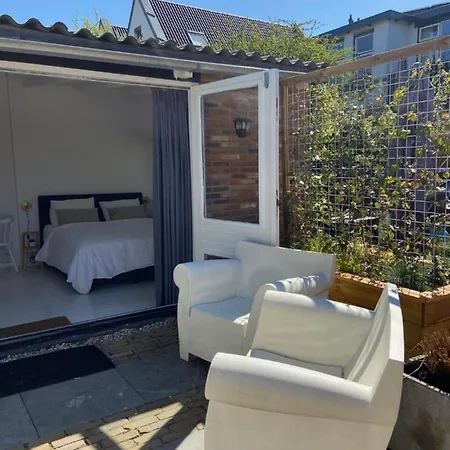 アパート Little House