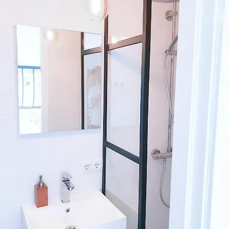 Little House Apartment *